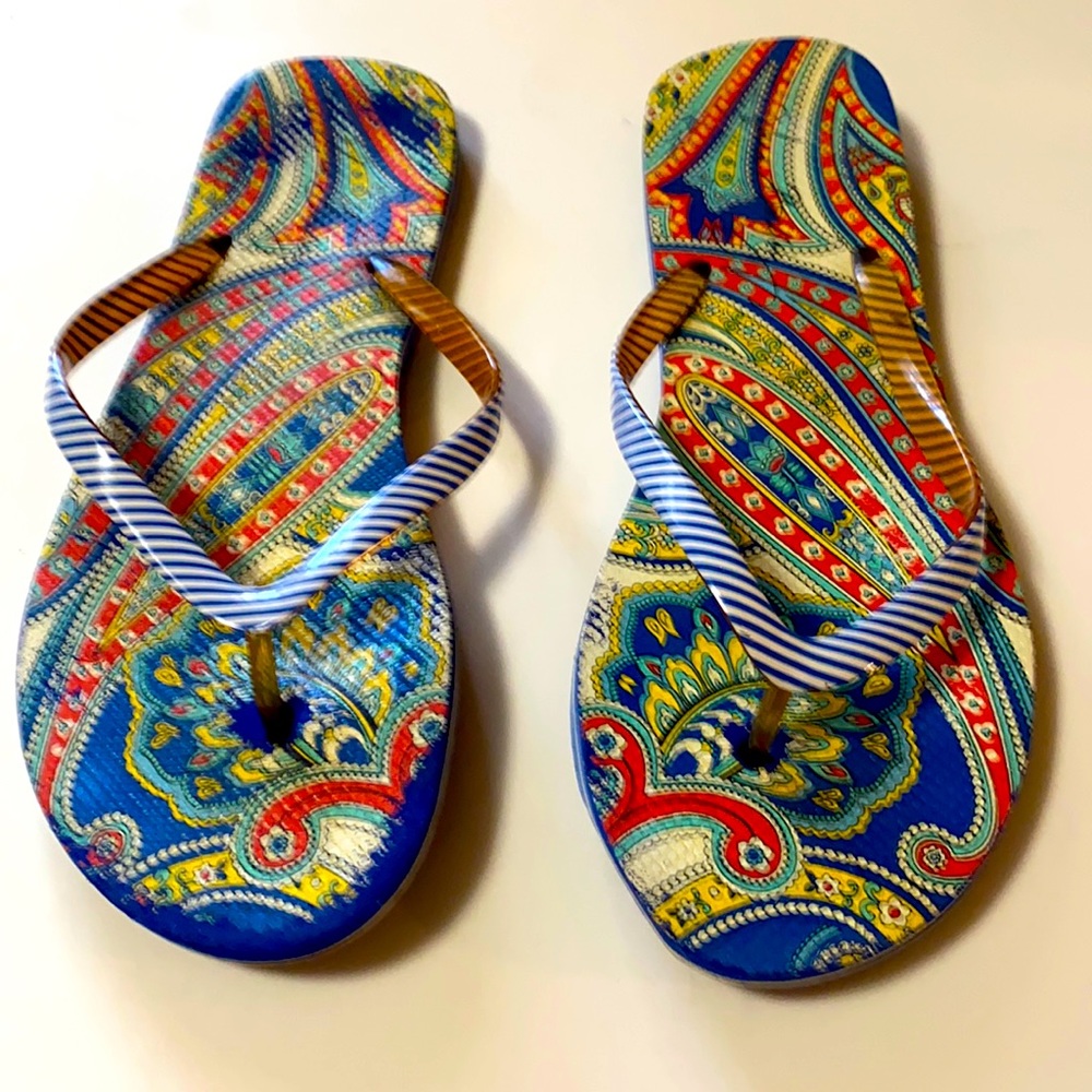 Vera Bradley Paisley Design Flip Flop Sandals
